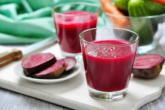 Beetroot smoothie for lunch in weight loss diet